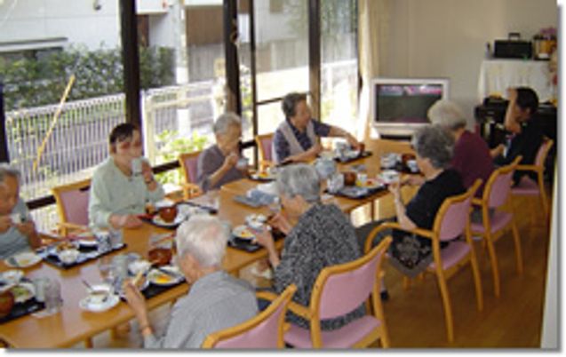 利用者が食事をする食堂