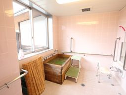 バリアフリーな浴室