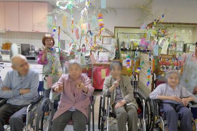 飾りつけを楽しむ室内