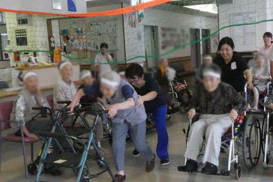 活動中の多目的室