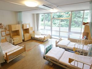 ゆとりある清潔な居室
