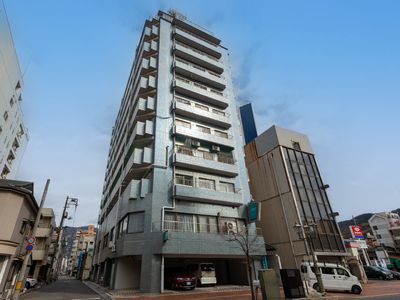 多階層の建物外観