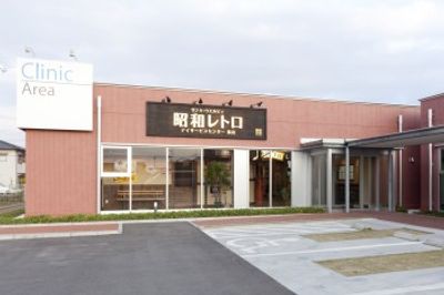 レトロ外観の建物