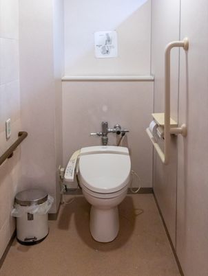 手すり付きトイレの設備