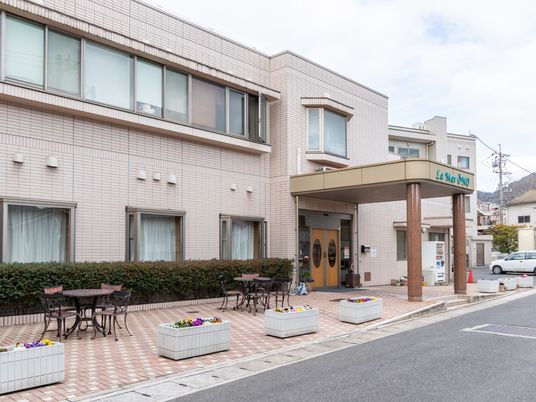 清潔感のある建物の外観