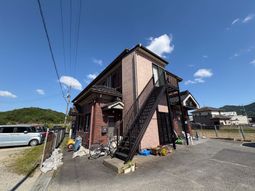 自然に溶け込む建物