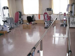 運動器具が並ぶ部屋