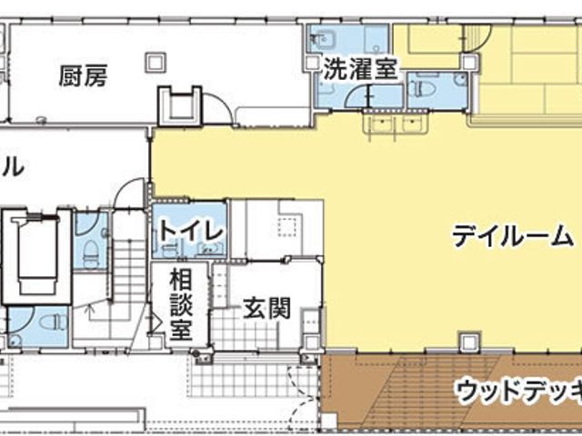 広い空間のデイルーム 内観 広々としたデイルームでは、利用者が自由にのびのびと過ごせるスペースが確保されています。