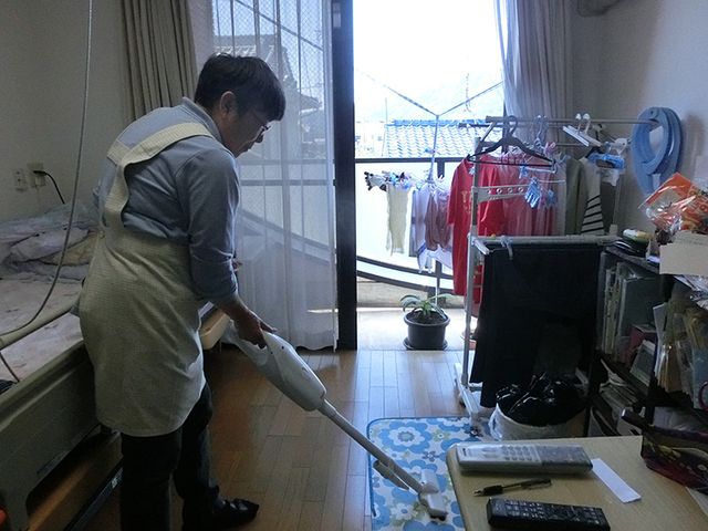 清掃するスタッフの居室 居室 スタッフが清掃しやすい快適な居住空間です。自然光がたっぷりと入り、明るい環境が整っています。