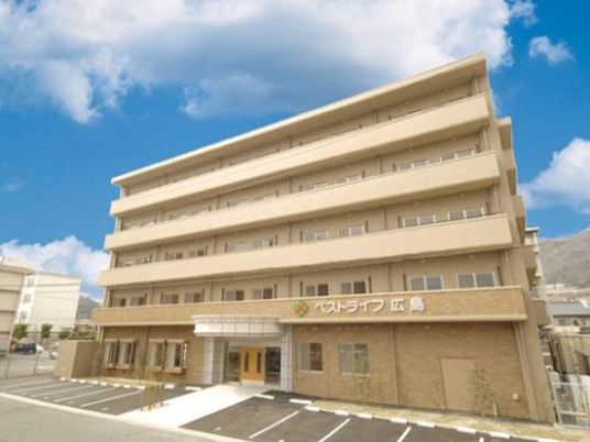 清潔感ある施設の外観