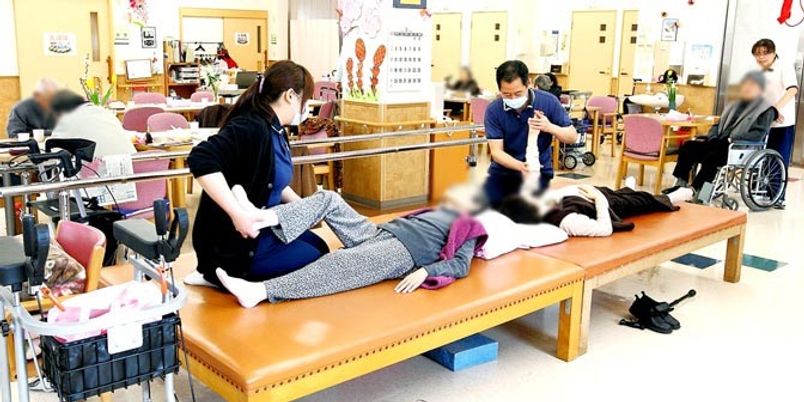 と【body】のテキストをそれぞれの定義に沿って作成します。