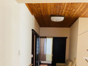 木目天井の居室  