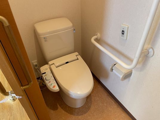 安全設計のトイレ