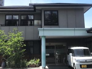 建物正面の外観  