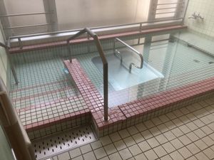 手すり付き浴室