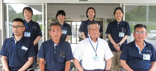 職員の集合写真