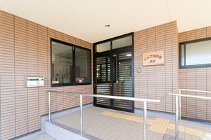 広々とした入り口エントランス