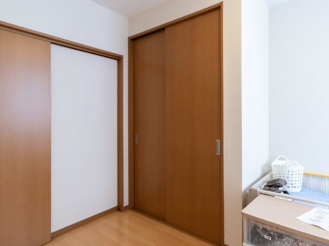 居室の入口と押入