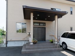 清潔感のあるエントランス