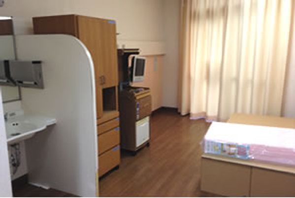 日差し入り込む居室