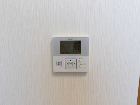 エアコンの温度調整パネル