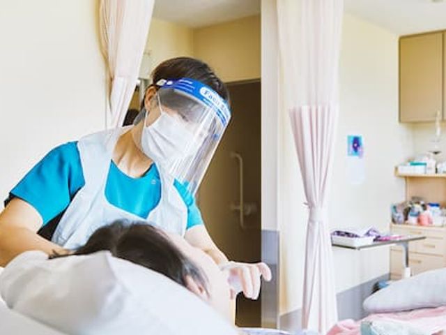 ケアを行う居室 居室 プロのスタッフが安心できる環境で、利用者に丁寧なケアを提供しています。