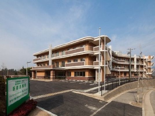 外観の建物前  