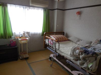 落ち着いた雰囲気の居室