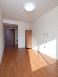 明るい室内空間の居室