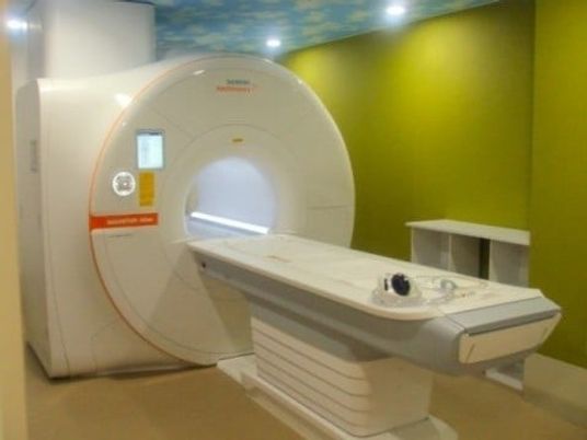 機能訓練室のMRI装置  
