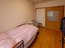 シンプルな個室の居室