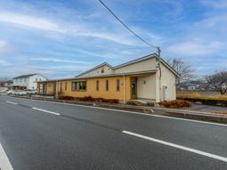 清潔感のある外観の建物