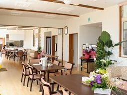 明るいダイニングルーム