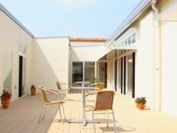 明るい中庭テーブルセット