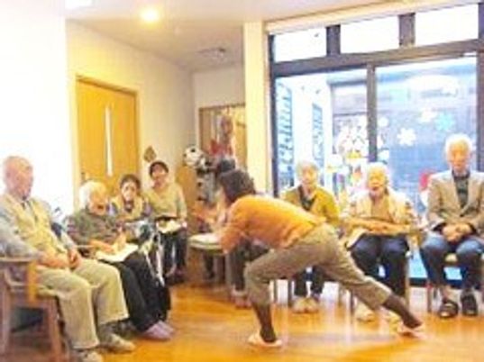 活気ある共有スペース