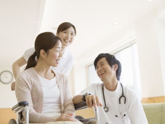 笑顔あふれる居室の様子