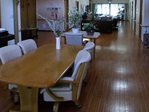 木目調の食堂  