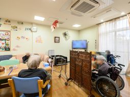 居室にいる人たち