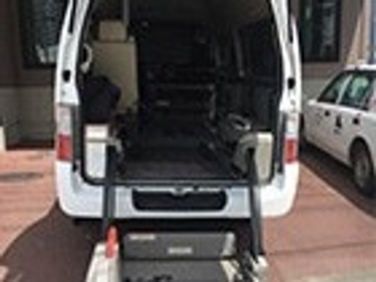 車椅子対応の車両後部