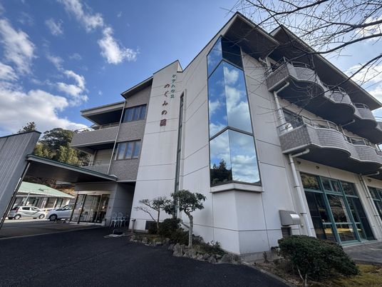 モダンな建物外観