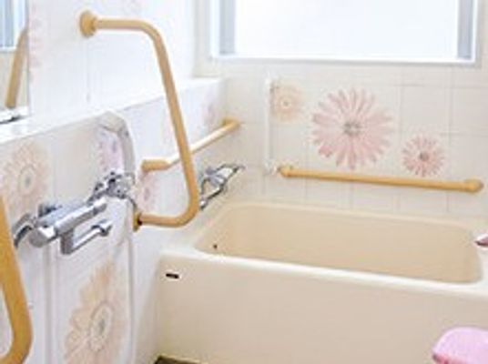 明るい浴室