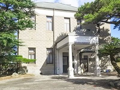 歴史ある建物の外観
