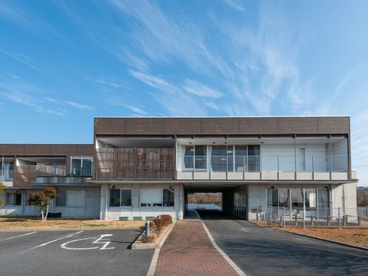 モダンな建物の外観