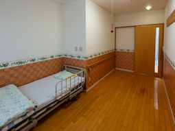 清潔な床の個室