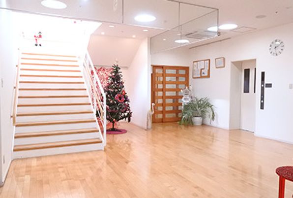 明るい居室の一角