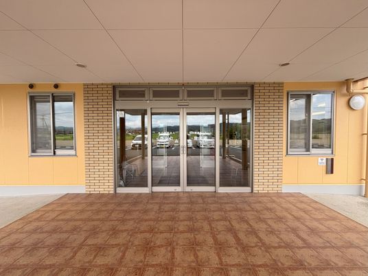 建物のエントランス