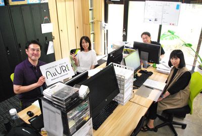 親しみやすい職場のスタッフイメージ  