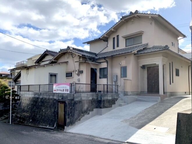 デイサービスセンター さくらんぼ平田 ケアセンターの外観