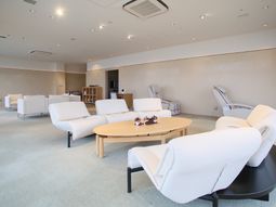 快適なラウンジの様子