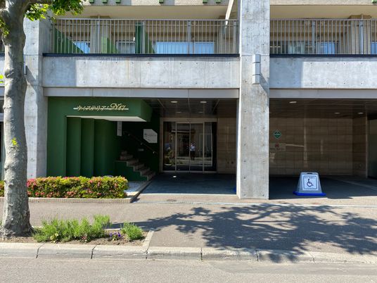 緑豊かなエントランス
